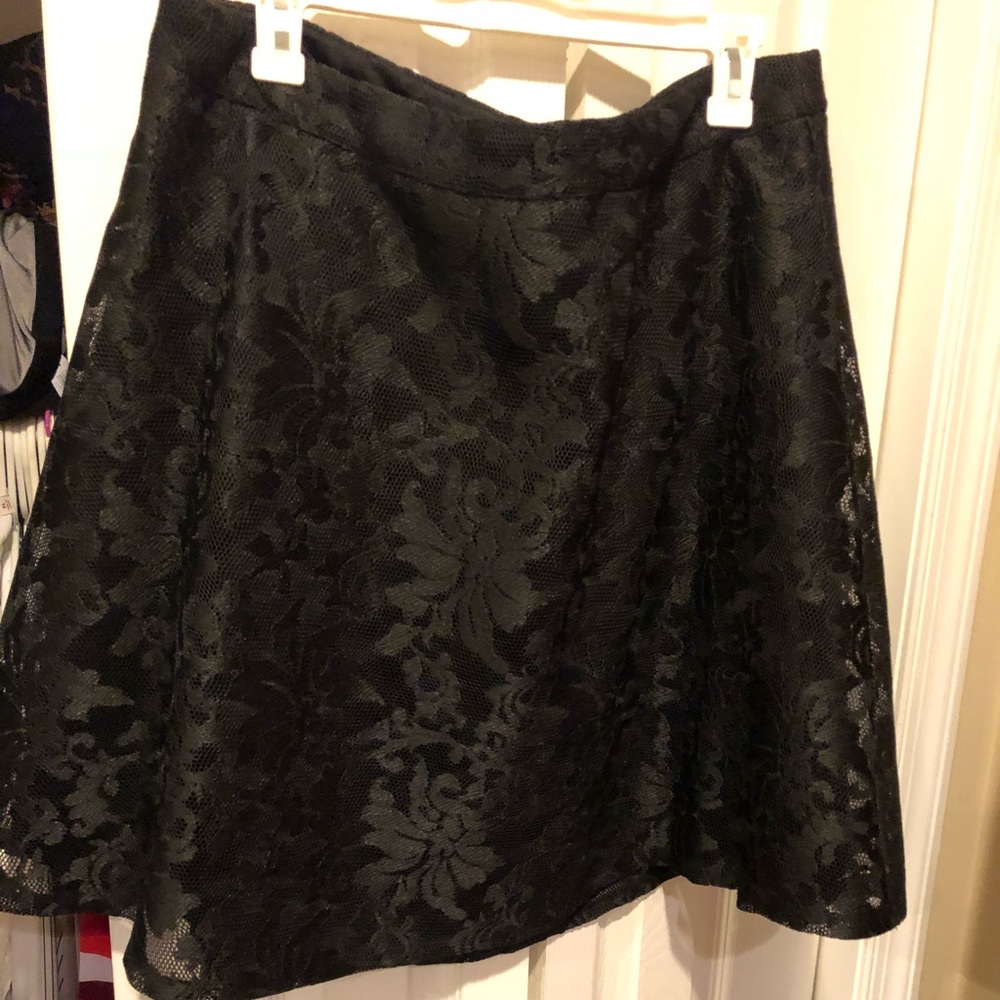 Forever21 floral print skirt